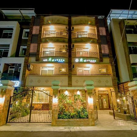 Holby No.8 Elevator Homestay T'ai-tung Buitenkant foto